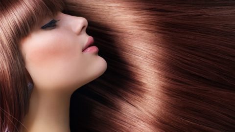 امنحي شعرك عناية مركزة مع أقنعة الشعر