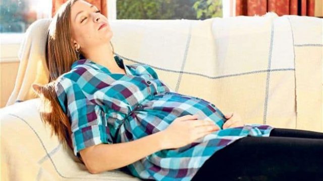 المشي : حل جيد لآلام أسفل البطن عند الحامل