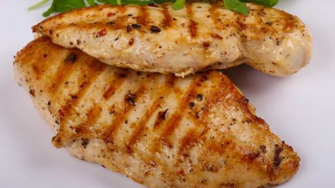 كيف تجهيزين الدجاج المشوي أثناء الحمية؟