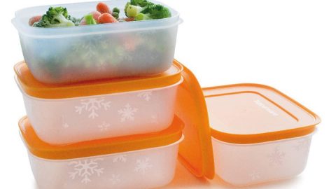 تجنبي الإحتفاظ بهذه الأطعمة في البلاستيك