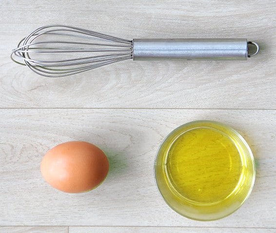 masque-huile-dolive-oeufs1-e1410704325910