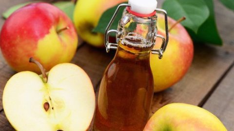 فوائد خل التفاح واستعمالاته على البشرة