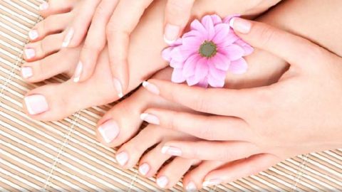 طريقة تفتيح اليدين والقدمين طبيعيًا