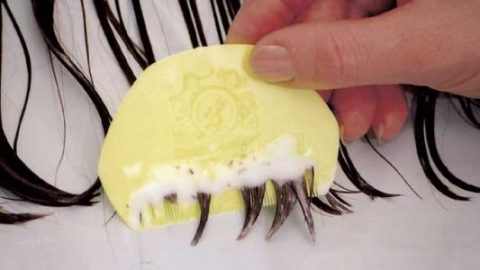 3 بدائل طبيعية لتنظيف الشعر دون الشامبو