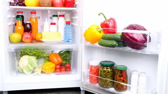 ما هي الطريقة الصحيحة لحفظ الأطعمة في الثلاجة؟