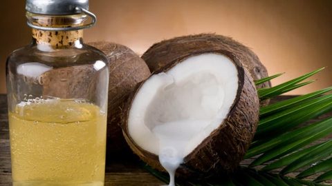 طرق استخدام زيت جوز الهند لتعزيز جمالك