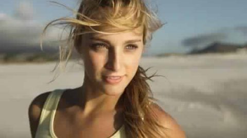 وصفات طبيعية لتفتيح وصبغ الشعر