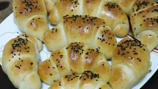 خطوات تجهيز كرواسون بالجبنة