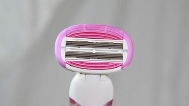 لا تصدقي هذه الاعتقادات حول ماكينة إزالة الشعر