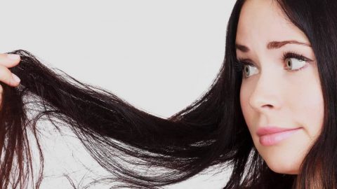 مشكلات الشعر الدهني ونصائح للحفاظ عليه