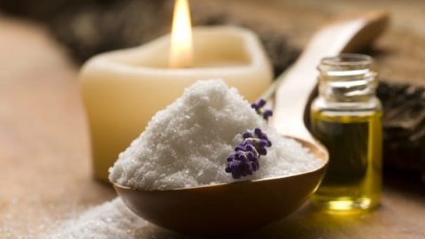 حضري مقشر طبيعي للجسم في المنزل