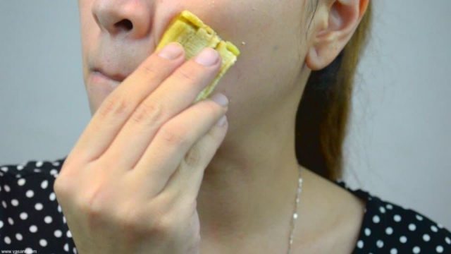 وصفة قشر الموز لمكافحة التجاعيد