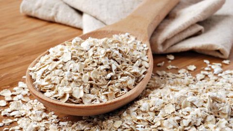 قناع الشوفان للبشرة الحساسة والمتهيجة