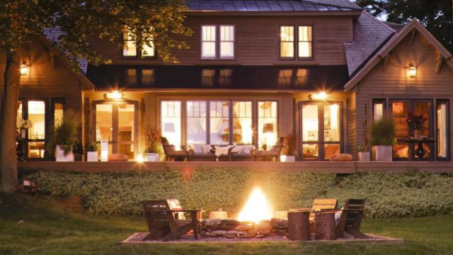 اتبعي هذه النصائح عند إشعال نار المخيم