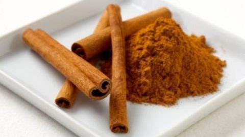 جامعة أمريكية تحذر من الإكثار من تناول القرفة