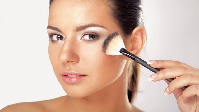 أقنعة طبيعية للبشرة الحساسة..جربيها