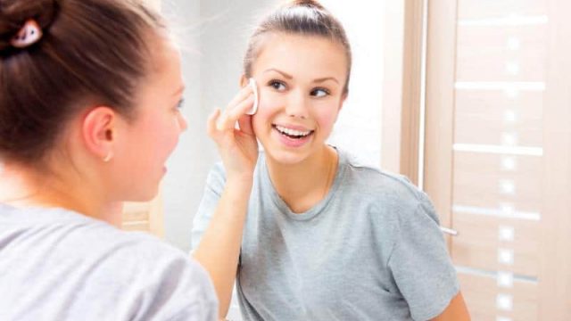 إطلالة ماكياج طبيعية خلال شهر رمضان