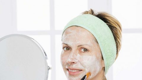 خطوتان فقط لتنقية البشرة من الأوساخ والشوائب