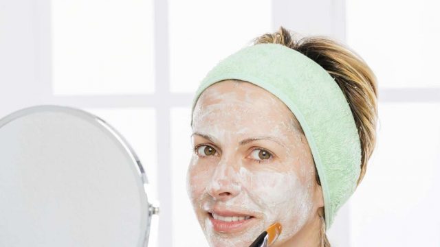 خطوتان فقط لتنقية البشرة من الأوساخ والشوائب