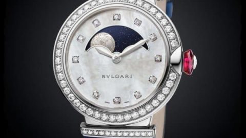 ساعات فاخرة باللون الأزرق لأناقة رمضانية مسائية