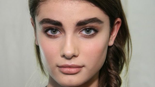 استخدمي هذه المستحضرات واحصلي على حواجب كثيفة