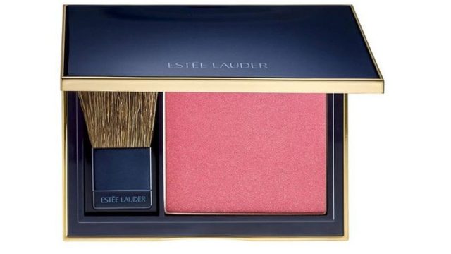 اكتشفي أجمل درجات بودرة الخدود لهذا الموسم