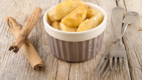 طعم مختلف للتفاح بالقرفة