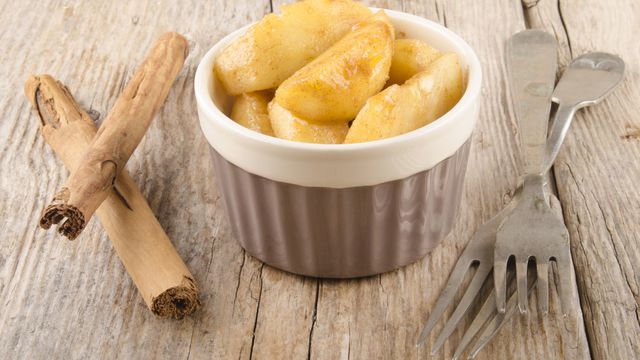 طعم مختلف للتفاح بالقرفة