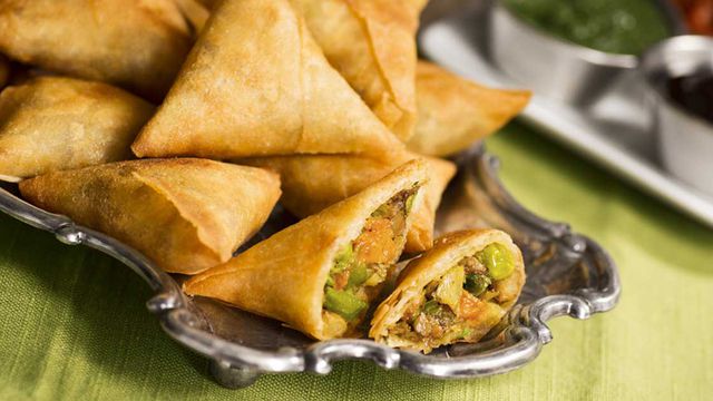 إليك طريقة تجهيز سمبوسة الخضار