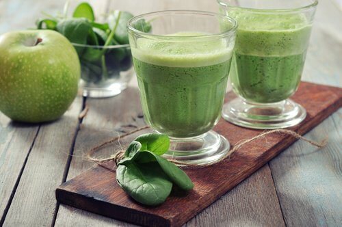 Jus-epinards-brocoli-celeri-500x332