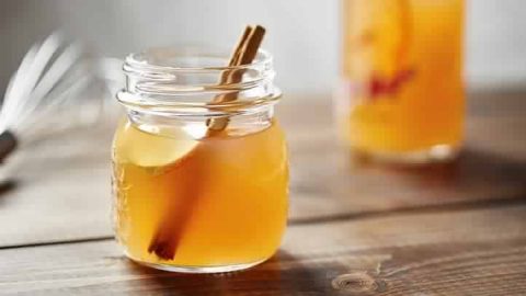 مشروبات طبيعية مفيدة تحتاج إليها كل سيدة