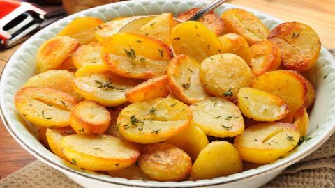 فاجئي صغارك بهذه الطريقة الجديدة لتسوية البطاطس