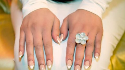 للعروس: أجمل ألون طلاء الأظافر لهذا الموسم