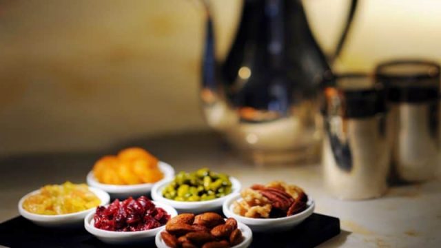 أطعمة يجب تناولها على السحور