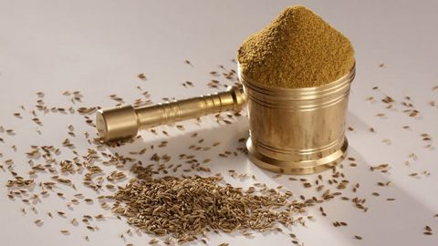 ملعقة واحدة من هذا المكون الرائع ستجعلك تفقدين 5 كيلوغرامات شهريا