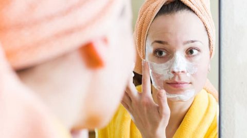 تعرفي على فوائد اللبن للبشرة