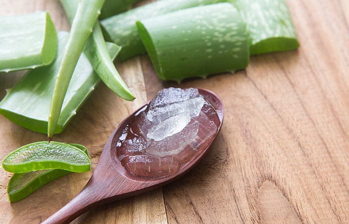 جل الصبار لتطويل الشعر والتخلص من القشرة