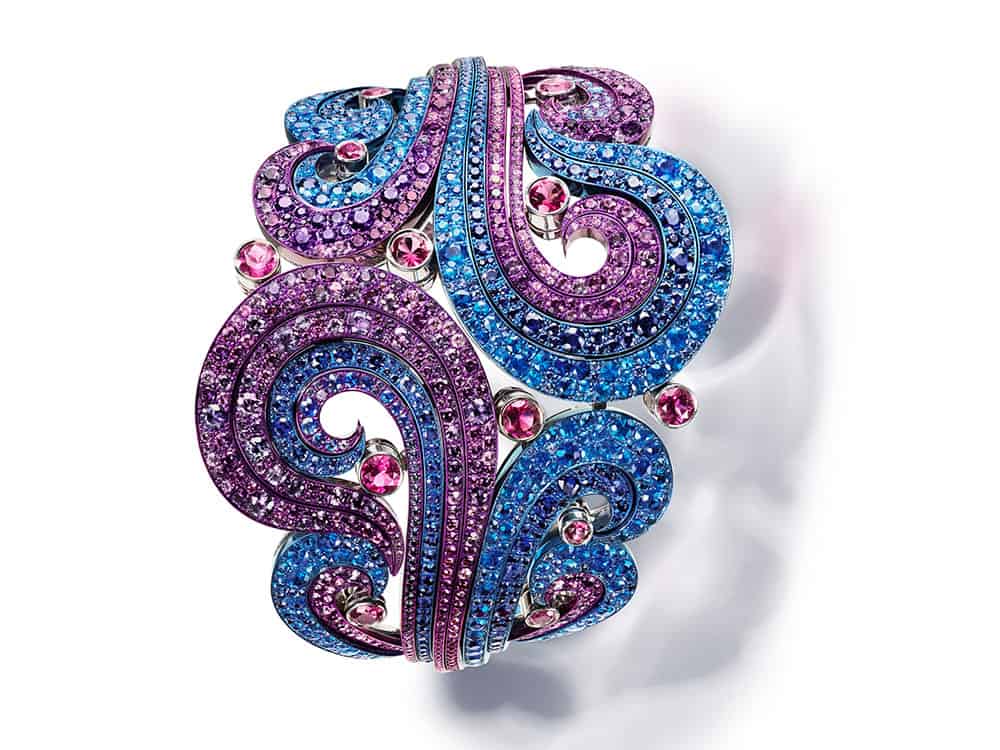 خاتم مرصع من مجموعة السجادة الحمراء