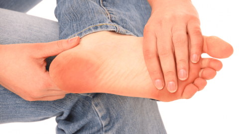 طريقة طبيعية لعلاج مسمار القدم أو الكالو والفطريات