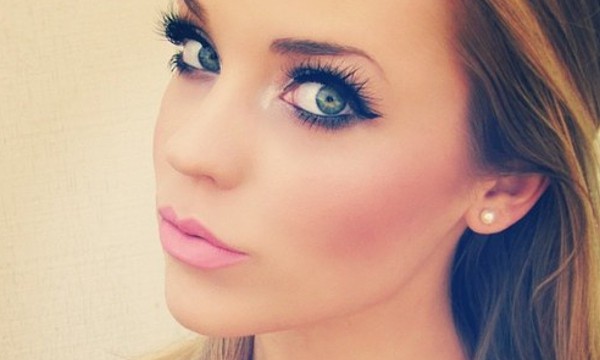 وصفات طبيعية للحصول على رموش طويلة