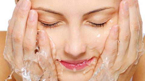 وصفات طبيعية لتنظيف البشرة