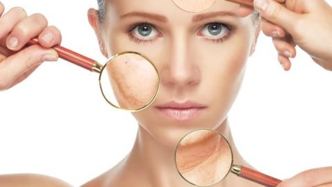 لا تنامي دون إزالة المكياج… لتفادي هذه الأضرار