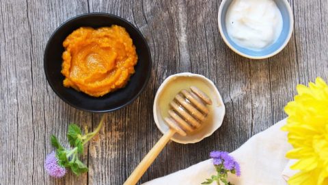 ماسك الكركم والزبادي للتخلص من الكلف والبقع الداكنة