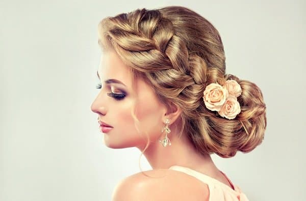 بالفيديو: اكتشفي أجمل تسريحات الشعر الطويل لسهر العيد