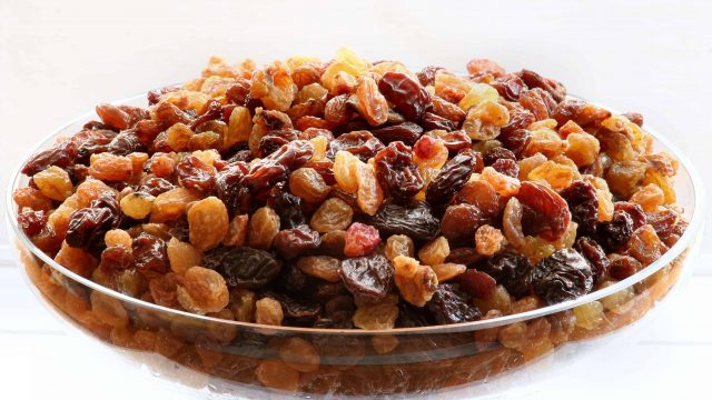 تعرفي على فوائد الزبيب للبشرة والجسم