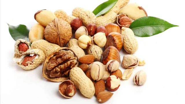 قناع المكسرات لتبييض الوجه والرقبة