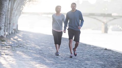 المشي 20 دقيقة يحميك من السرطان