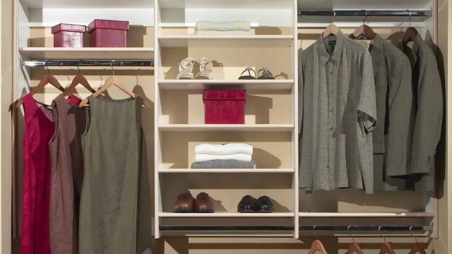 نصائح أساسية لتنظيم دولاب الملابس