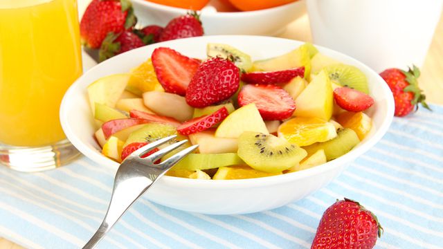 سلطة فواكه لذيذة