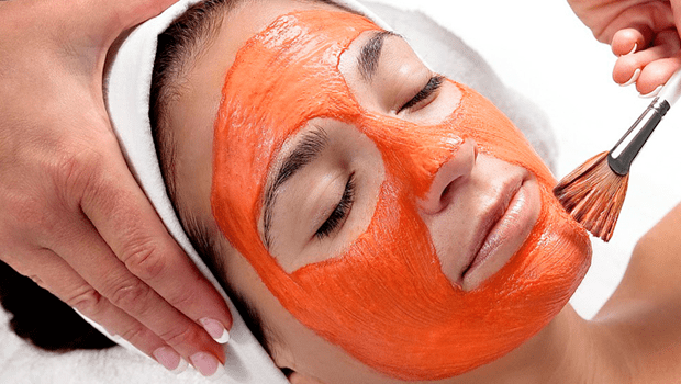 طبقي ماسك اليقطين لتتخلصي من مشاكل البشرة